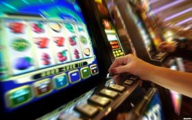Metode pembayaran QRIS dan DANA di trisula 88 untuk deposit dan penarikan